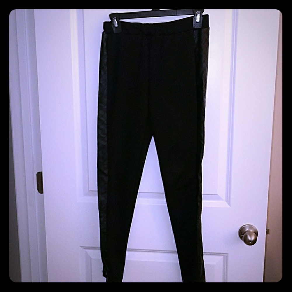 Mossimo Black leggings/faux leather sides